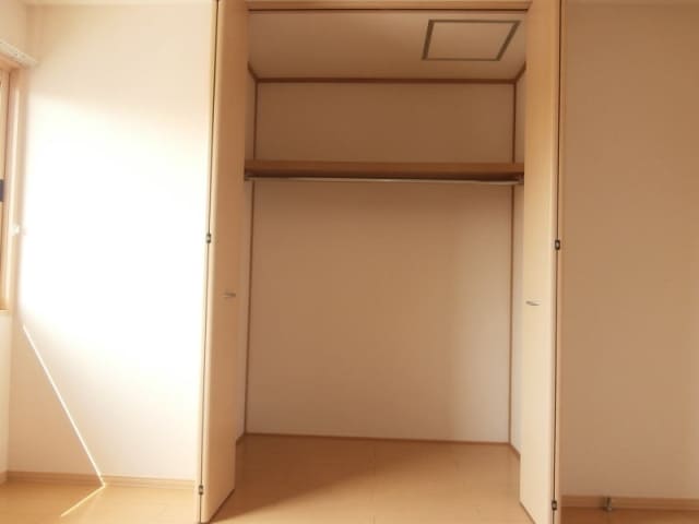 シャルム西ノ庄Ⅴ