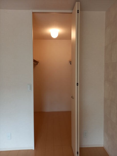  阪和線・羽衣線/和歌山駅 徒歩6分 1階 築17年