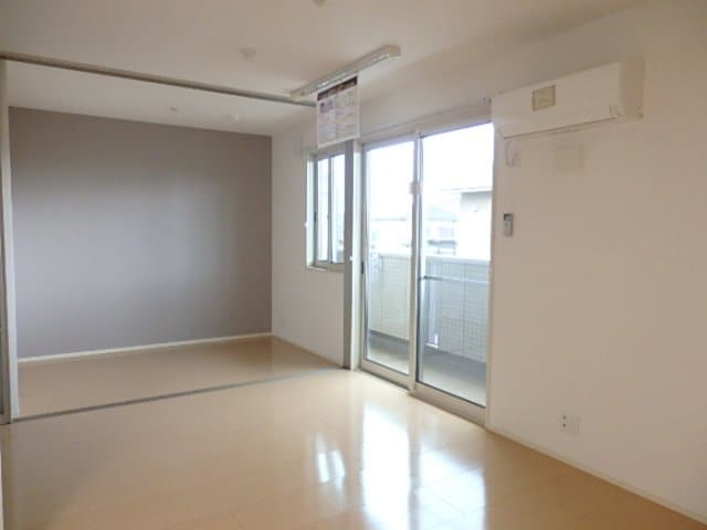  阪和線・羽衣線/和歌山駅 徒歩15分 2階 築13年