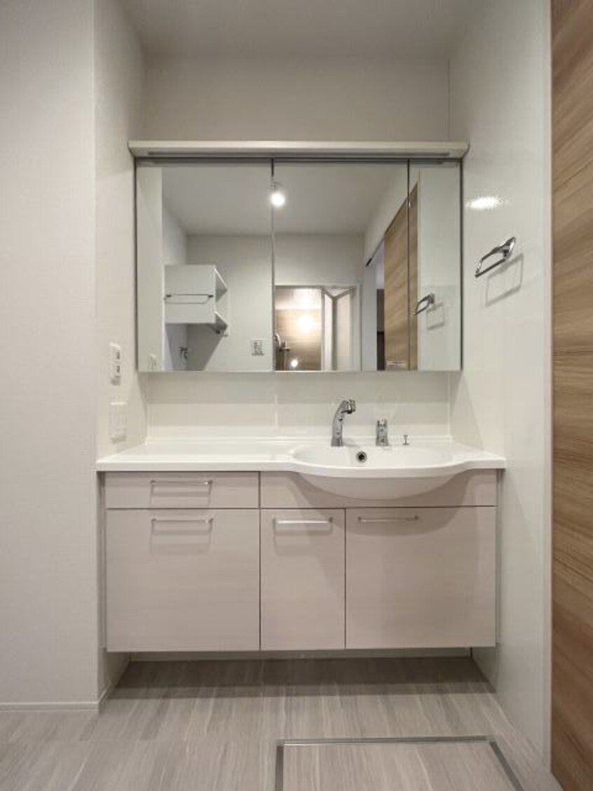  阪和線・羽衣線/和歌山駅 徒歩20分 1階 築2年