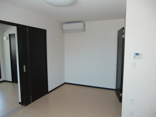  AXIS 壱番館