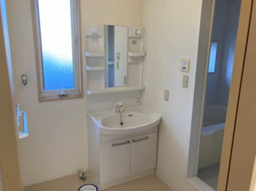  阪和線・羽衣線/和歌山駅 バス10分津秦下車:停歩8分 1階 築18年