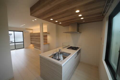  ラ．サルデーヌ