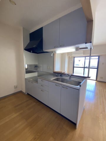 同仕様 EAST VILLAGE 2001