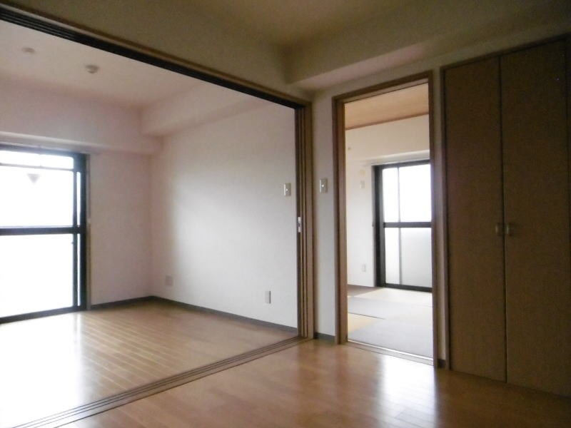 同仕様 EAST VILLAGE 2001