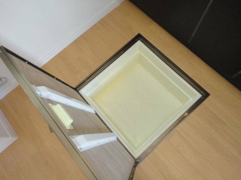  阪和線・羽衣線/和歌山駅 徒歩15分 1階 築12年