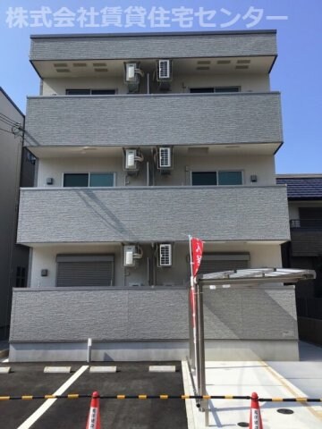  阪和線・羽衣線/和歌山駅 徒歩13分 3階 築5年