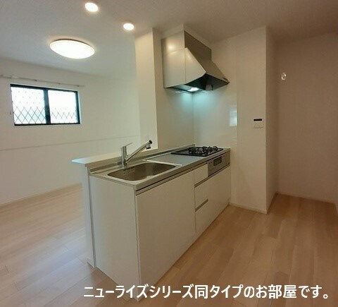 同仕様 阪和線・羽衣線/紀伊中ノ島駅 徒歩22分 2階 建築中