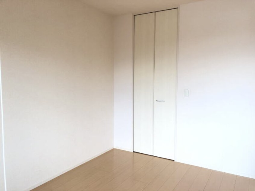  イソラ フェリジェ