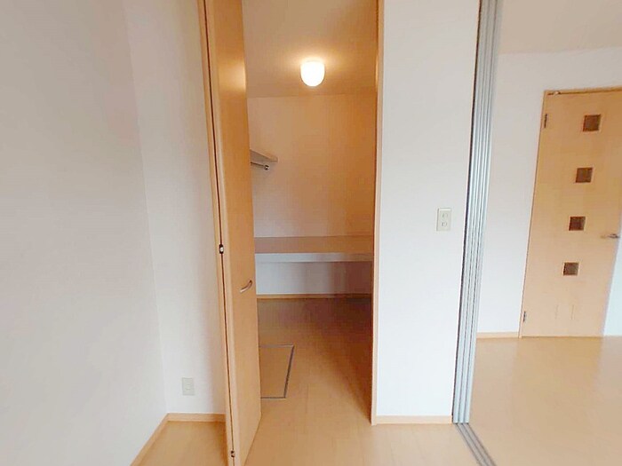  阪和線・羽衣線/和歌山駅 バス14分鳴神住宅前下車:停歩3分 1階 築19年