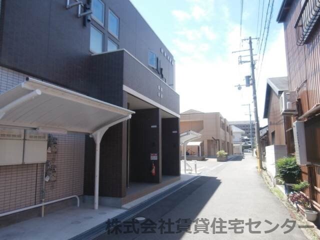  阪和線・羽衣線/和歌山駅 徒歩13分 1階 築10年