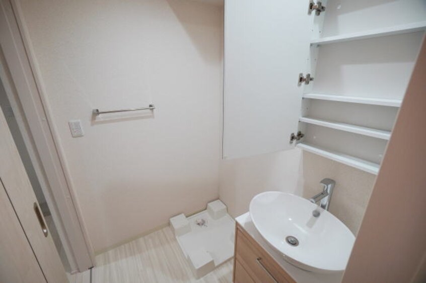 同仕様 阪和線・羽衣線/和歌山駅 徒歩10分 3階 築4年