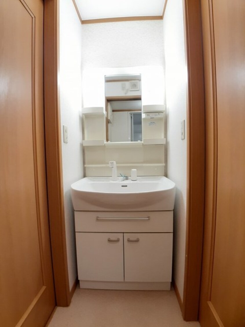  コニファーⅡ番館B