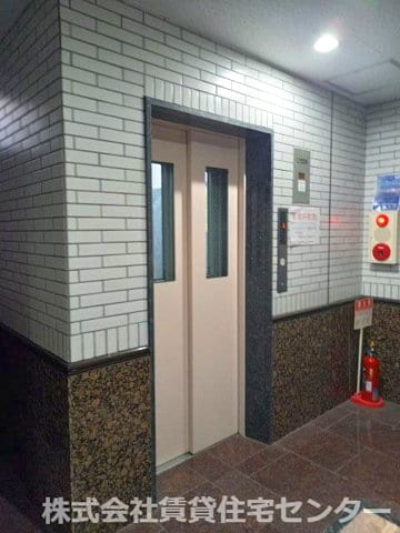  Ｒiｔｚ　Ｃaｒｌｔｏｎ