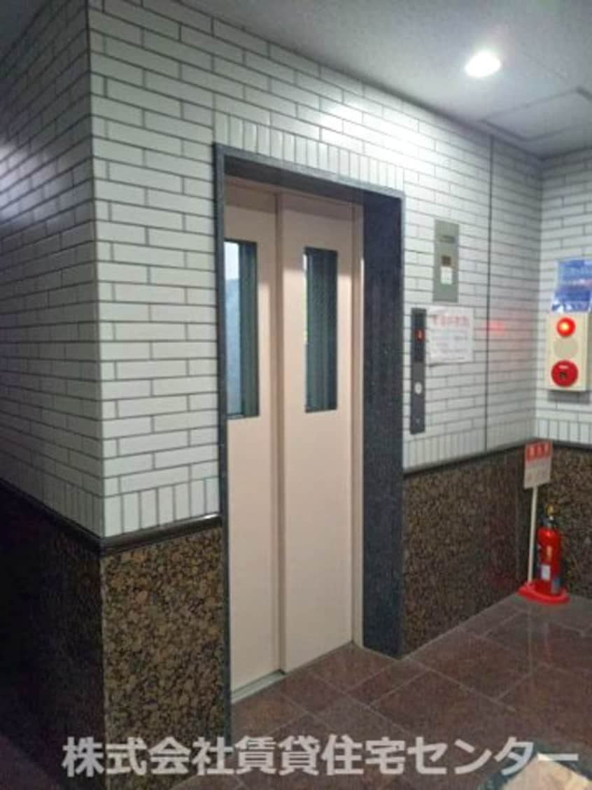  Ｒiｔｚ　Ｃaｒｌｔｏｎ