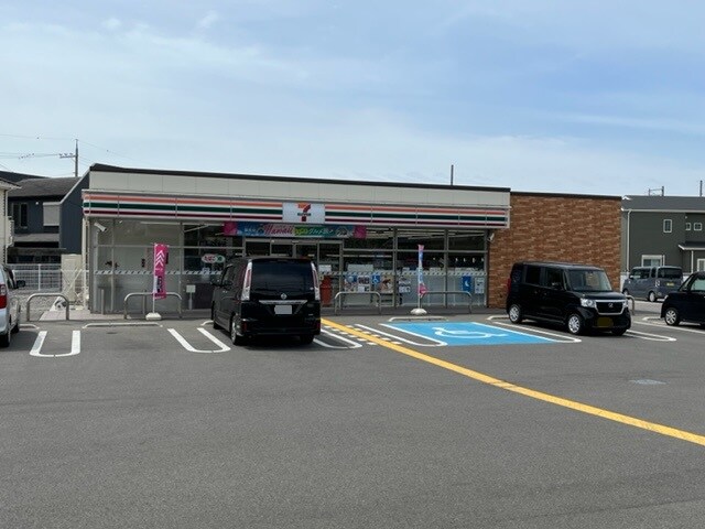 セブンイレブン 和歌山梅原店様(コンビニ)まで444m シャーメゾン縁