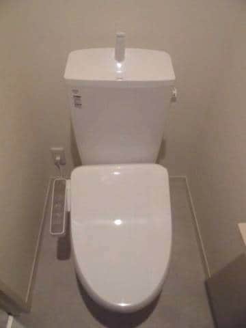  阪和線・羽衣線/和歌山駅 徒歩10分 1階 築5年