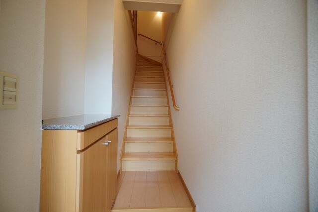  阪和線・羽衣線/和歌山駅 徒歩7分 2階 築17年