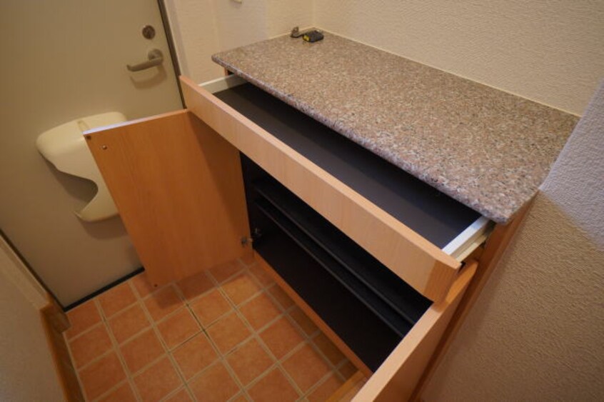  阪和線・羽衣線/和歌山駅 徒歩7分 2階 築17年