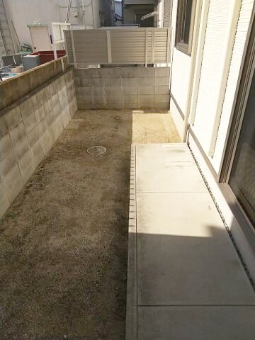 専用庭：同仕様 シャーメゾン金龍寺丁