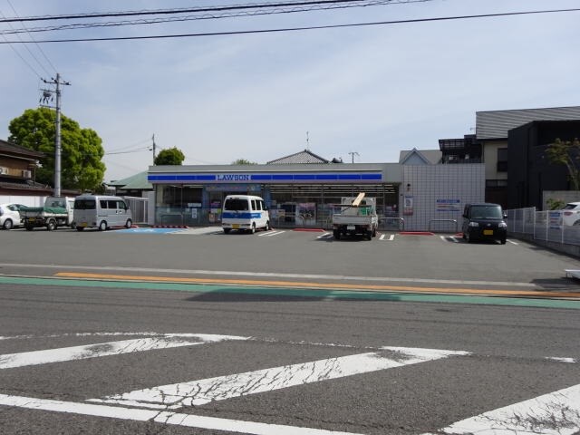 ローソン 和歌山新堀東二丁目店様(コンビニ)まで685m フジパレス手平