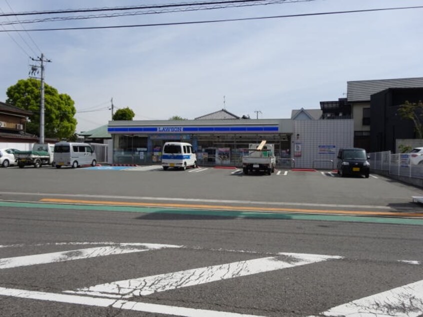 ローソン 和歌山新堀東二丁目店様(コンビニ)まで685m フジパレス手平