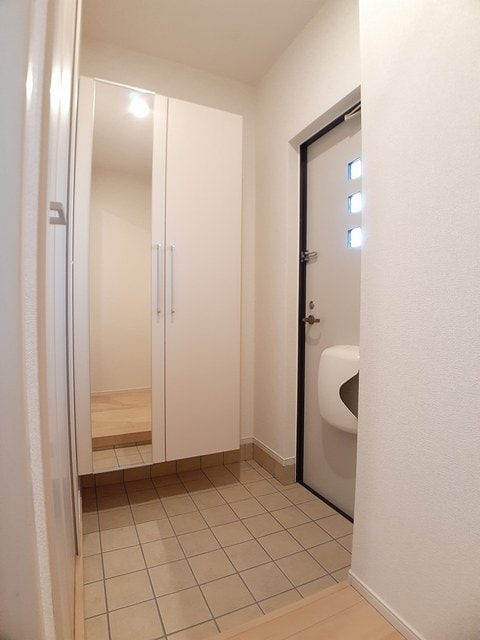  阪和線・羽衣線/紀伊中ノ島駅 徒歩27分 1階 築6年