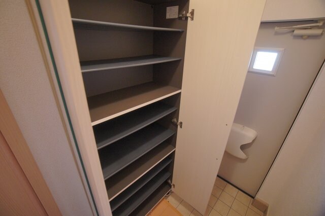  和歌山線/布施屋駅 徒歩15分 1階 築13年