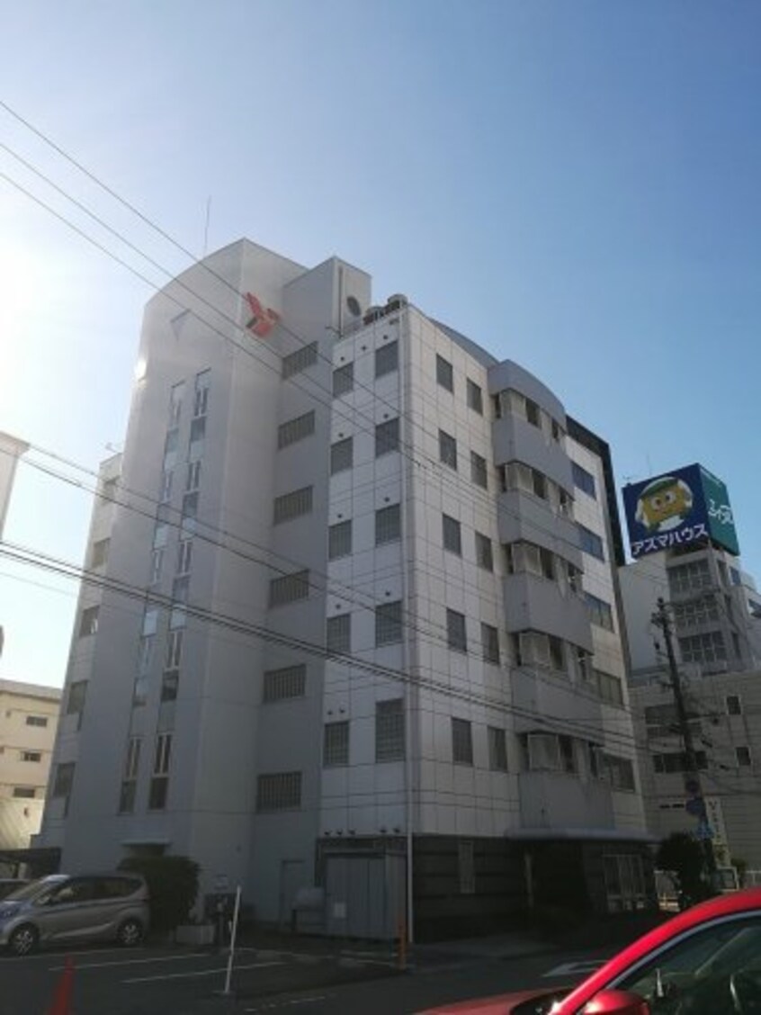 和歌山ＹＭＣＡ国際福祉専門学校様(大学/短大/専門学校)まで829m パープルハイツ