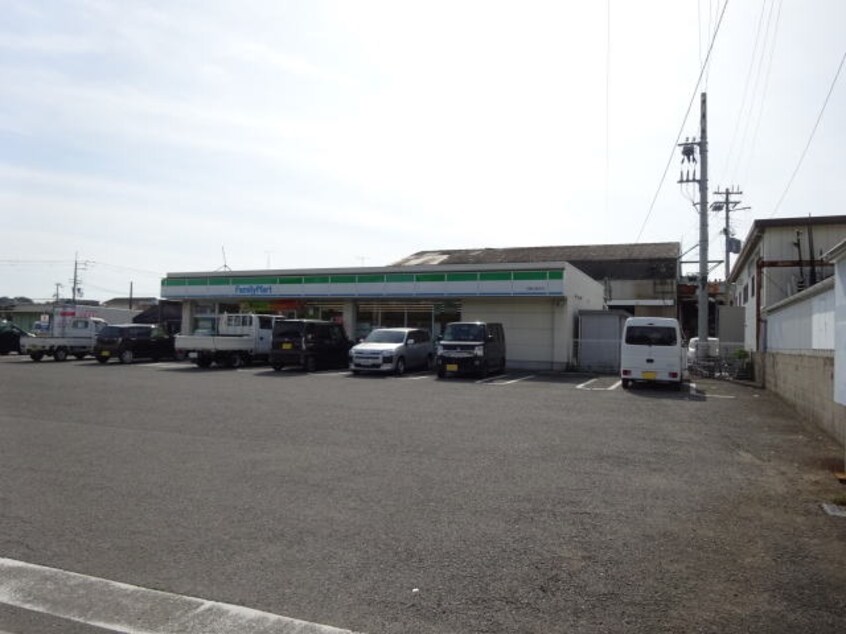 ファミリーマート和歌山西浜店様(コンビニ)まで606m アークス西浜