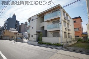 D-room宇須 輝