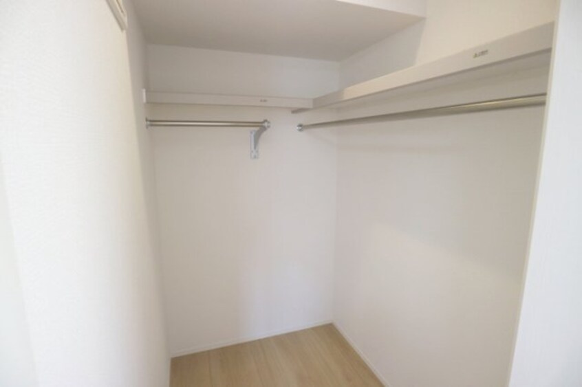  阪和線・羽衣線/和歌山駅 徒歩29分 3階 築2年