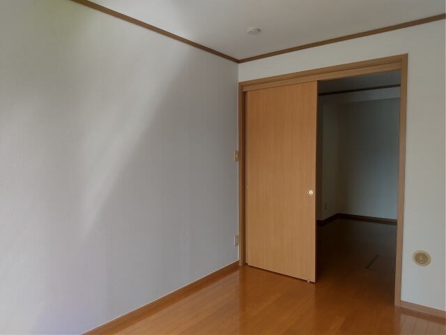  メゾンコニファーⅡ