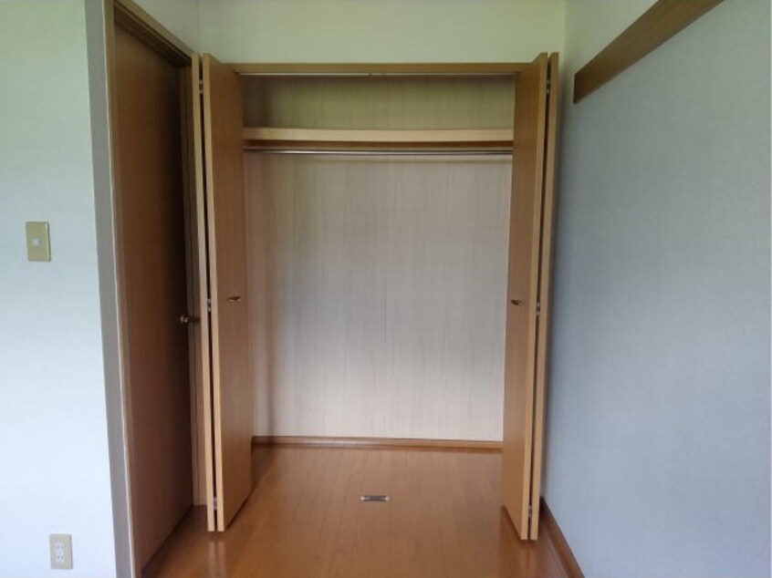  メゾンコニファーⅡ