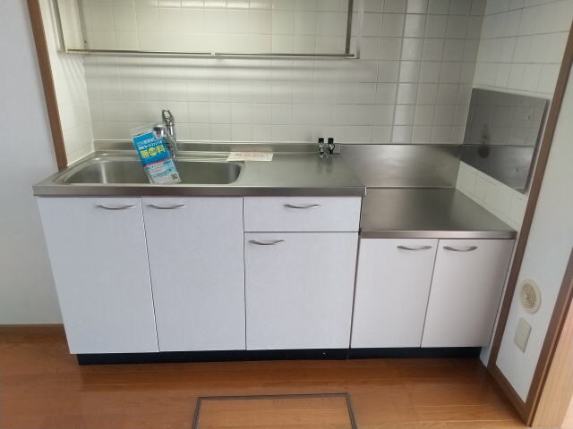  メゾンコニファーⅡ