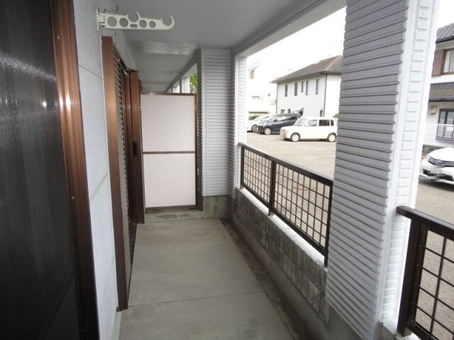 専用庭：同仕様 グリーンフル弘西