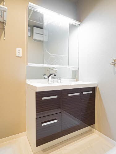  阪和線・羽衣線/和歌山駅 徒歩13分 2階 築1年