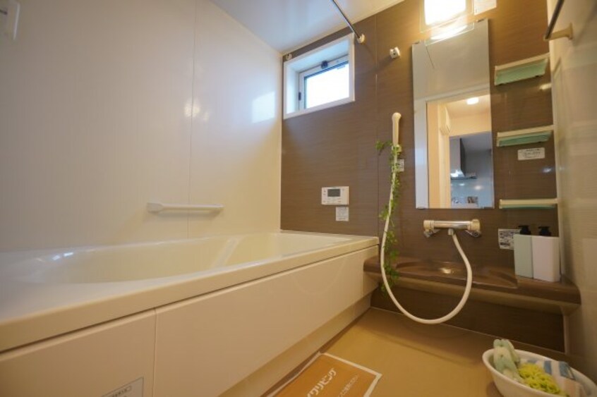  阪和線・羽衣線/和歌山駅 バス11分南中島下車:停歩6分 2階 築13年