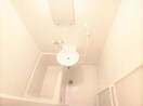 明るく清潔感のある浴室 レオパレス太樹