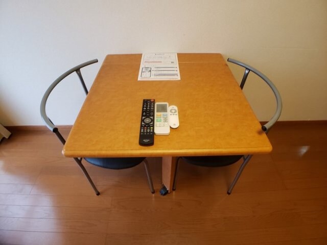 部屋を広々使える　折り畳み式テーブル レオパレス太樹