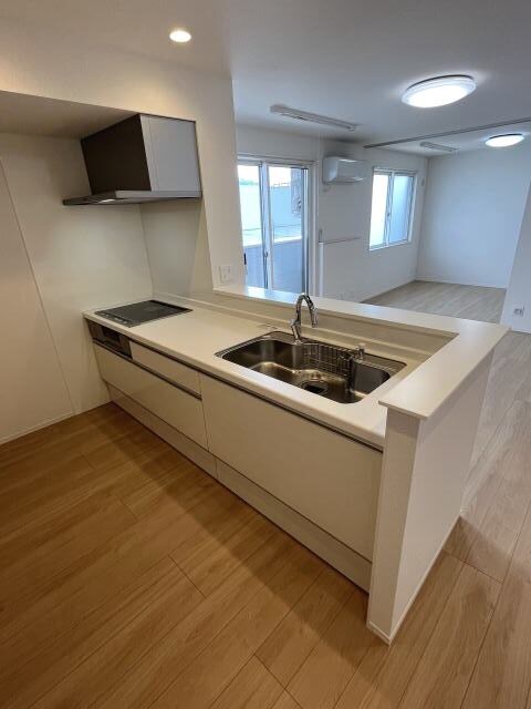  阪和線・羽衣線/和歌山駅 徒歩20分 2階 築2年