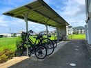 屋根付き駐輪場 レオパレス実樹