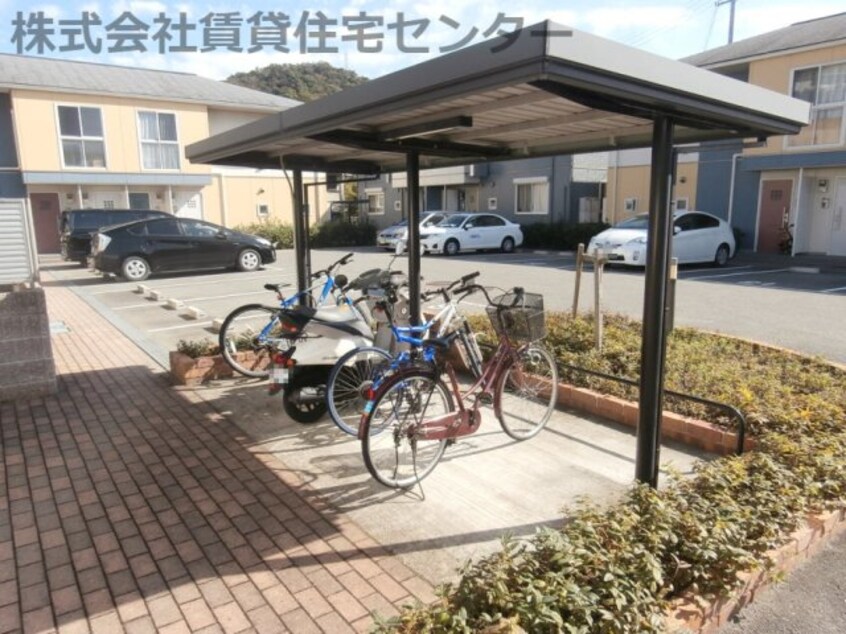  阪和線・羽衣線/和歌山駅 バス15分鳴神住宅前下車:停歩5分 2階 築18年