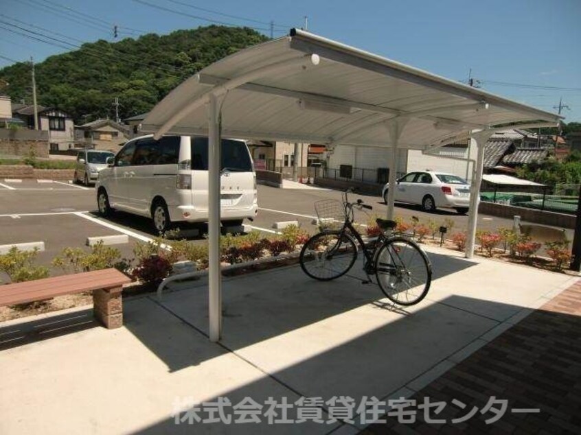  阪和線・羽衣線/和歌山駅 バス21分中通り下車:停歩3分 1階 築10年