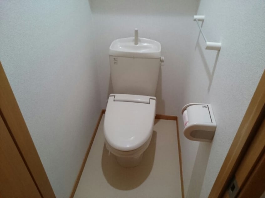  メゾン　カメガワ