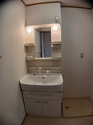  メゾン　カメガワ