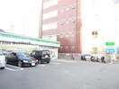 ファミリーマート湊町四丁目店(コンビニ)まで338m クレメント泉