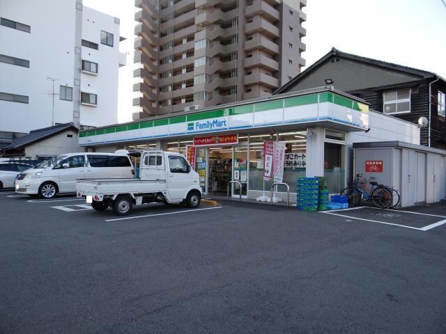 ファミリーマート道後北代店(コンビニ)まで399m アーバンハイツ今市