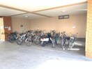 広い駐輪場 パラドールⅢ