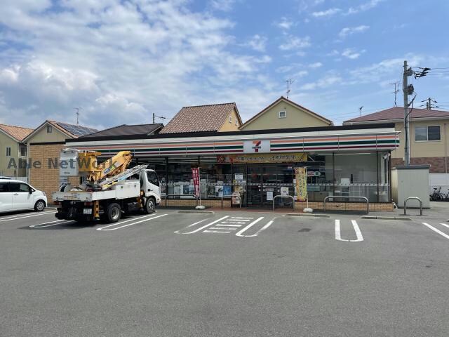 セブンイレブン松山南吉田町店(コンビニ)まで285m アヴェニールＦ